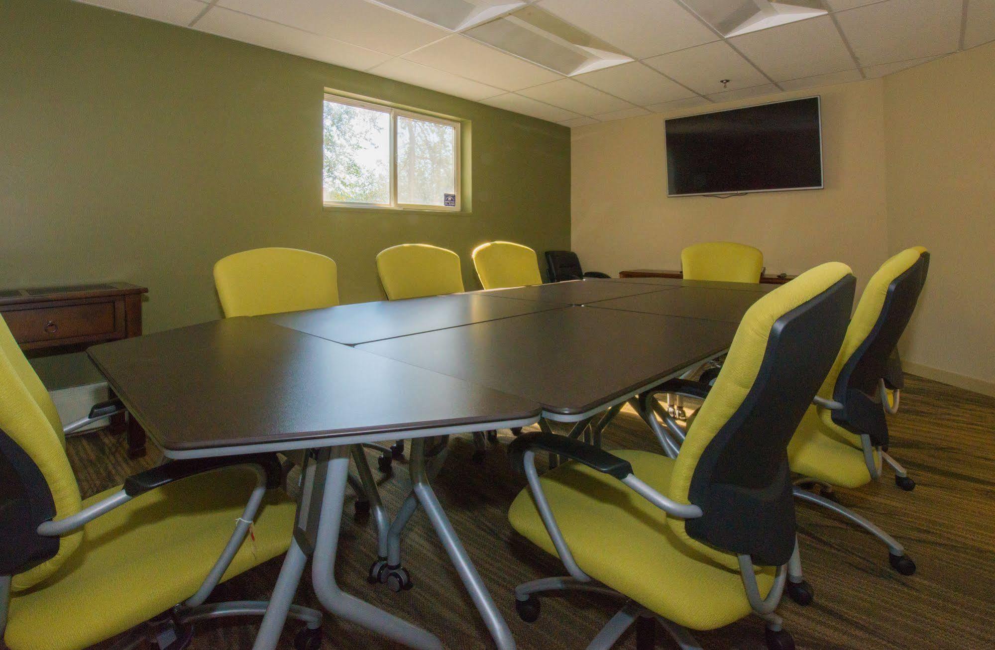 Capital Suites Yellowknife Εξωτερικό φωτογραφία